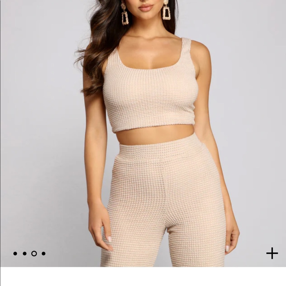 Textures Sleeveless Knit Set